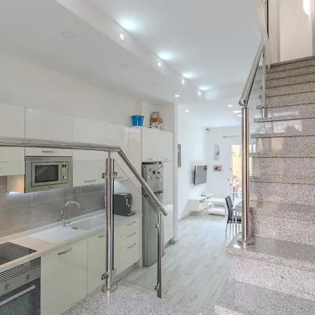 Renovated In Americas Sea Coast Villa Playa de las Americas (Tenerife)
