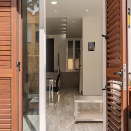 Renovated In Americas Sea Coast ヴィラ *