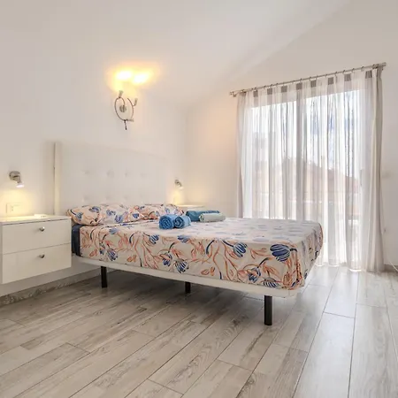 Renovated In Americas Sea Coast ヴィラ