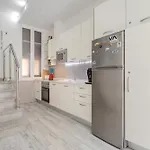 Villa Renovated In Americas Sea Coast *