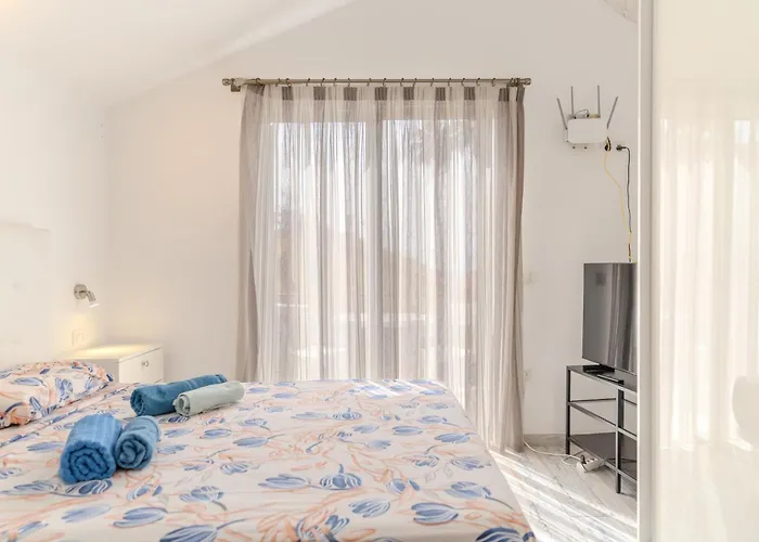Renovated In Americas Sea Coast 빌라